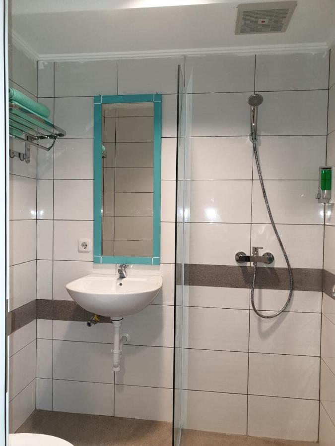 Aruuman Hotel Simpanglima Semarang Buitenkant foto