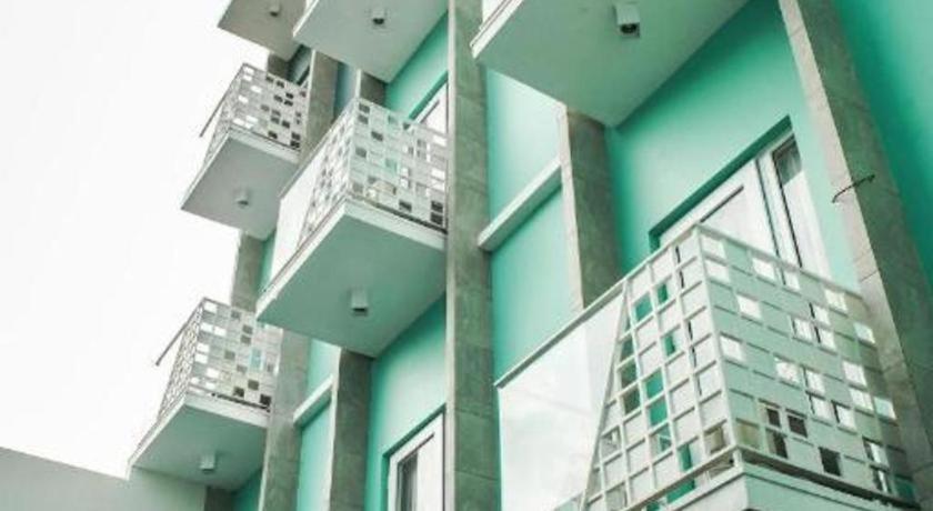 Aruuman Hotel Simpanglima Semarang Buitenkant foto